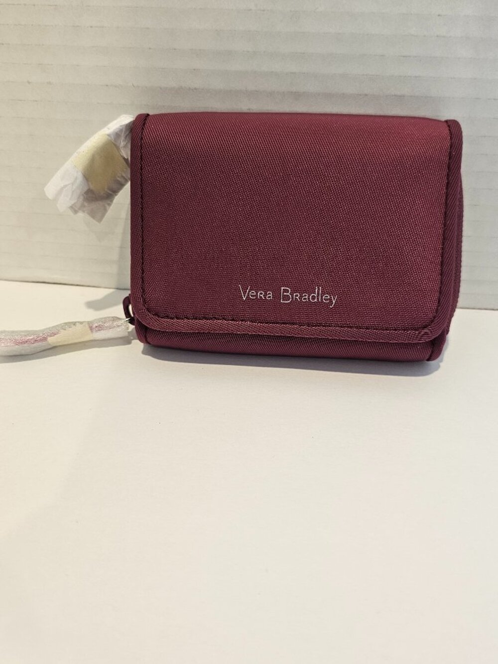 NWT Vera Bradley Midtown RFID Card Case Hawthorn Rose Wallet Burgundy Key Chain